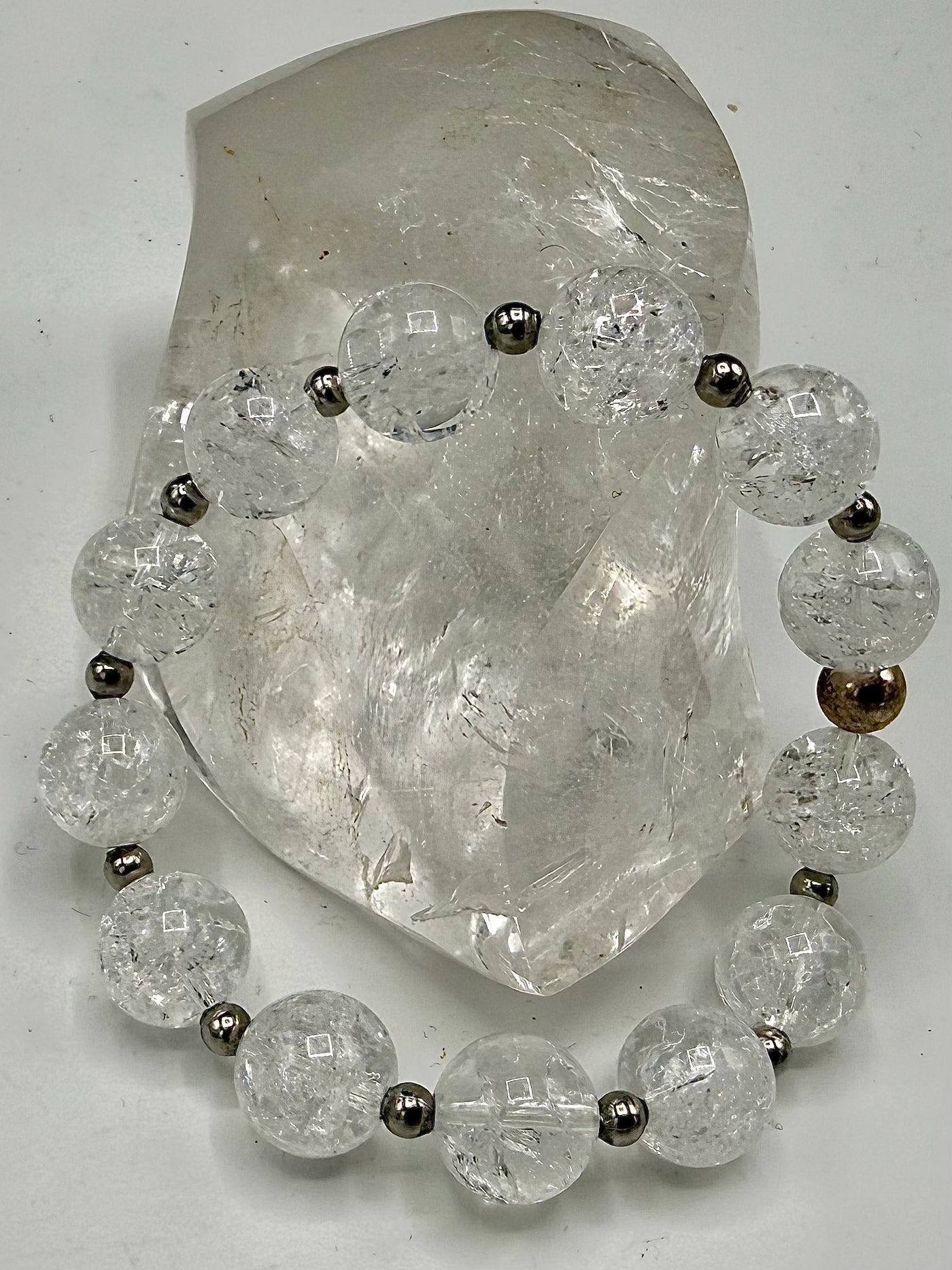 Cracked Quartz bracelet by STICS and STONES featuring irregularly shaped, polished quartz stones on a delicate elastic band.